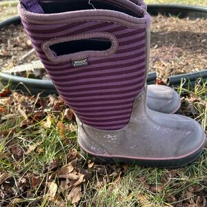 Kid’s purple striped Bogs waterproof boots size 12